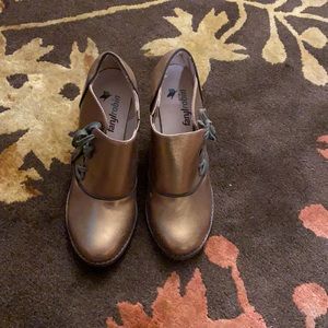 Faryl Robin Metallic Gold Booties size 8.5